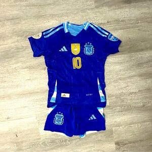 Messi Kids kit size 8 Copa America